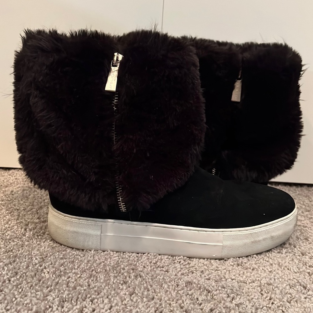 Comfy and cute furry J/Slide sneakers